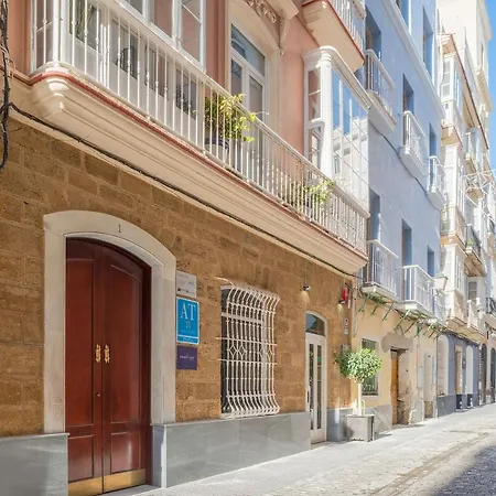 Studio With Double Bed * Cadiz